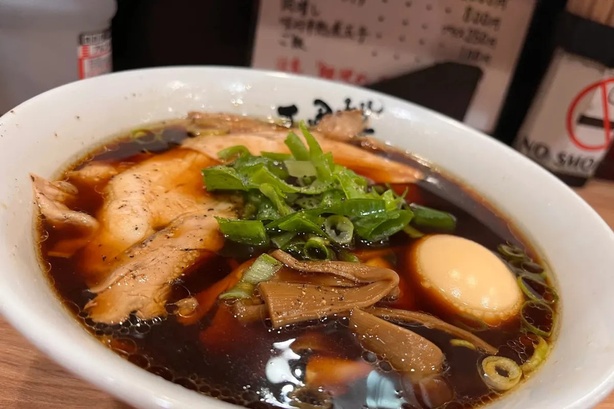 大阪拉麵推薦 6：麺屋丈六（なんば店）