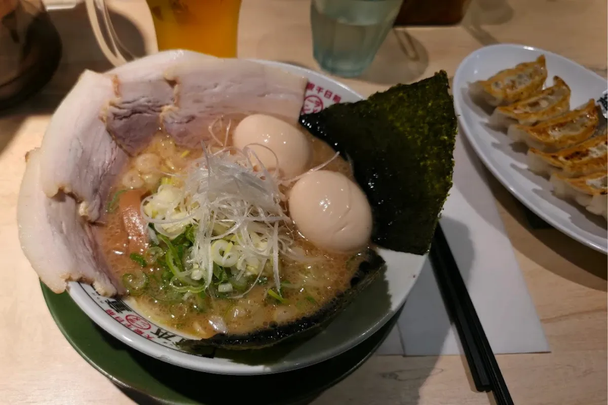 大阪拉麵推薦 1：河童拉麵本舖 千日前店