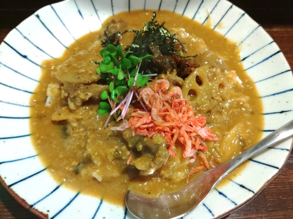 圖片來源:Tabelog,拍攝店家為「七日カリー」。