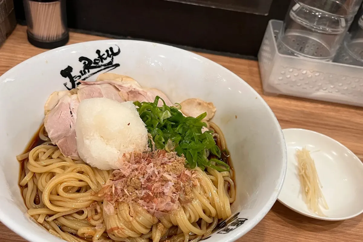 大阪拉麵推薦 6：麺屋丈六（なんば店）