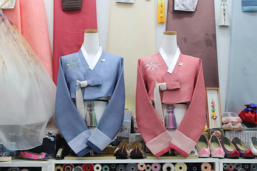 鶴橋市場必買:韓服、古著挖寶