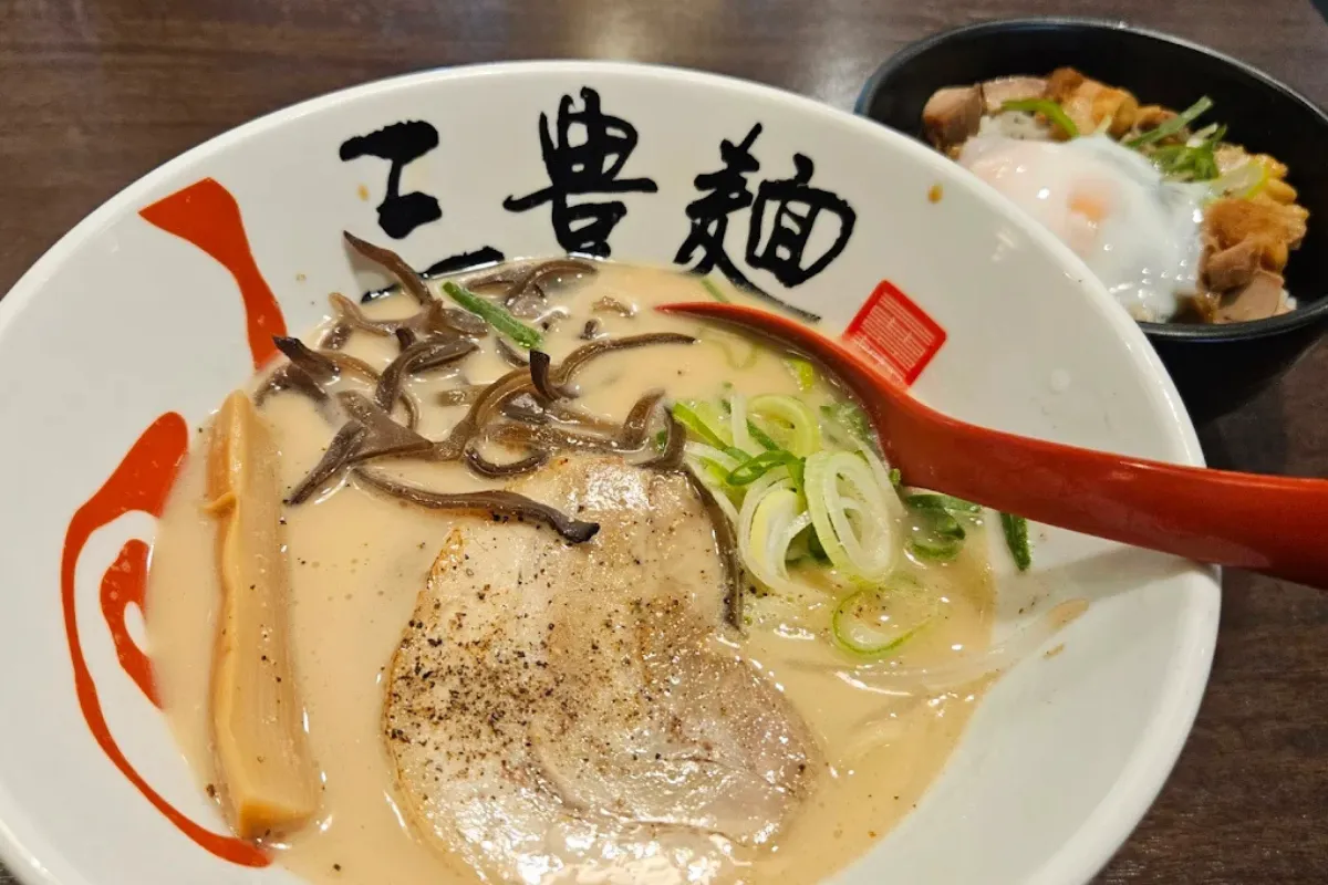 大阪拉麵推薦 9：三豐麵（心齋橋店）