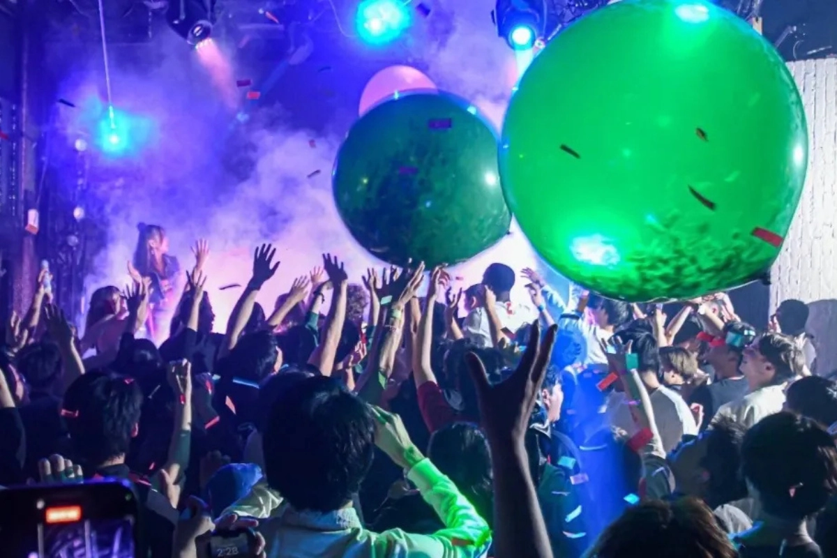 大阪夜店：Ammona