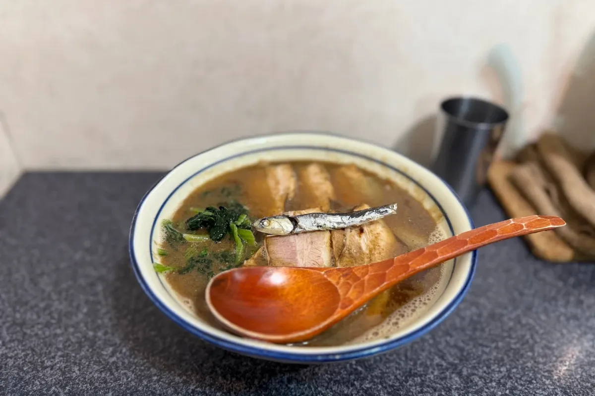 大阪拉麵推薦 24：麗志笑魚油 麺香房 三く