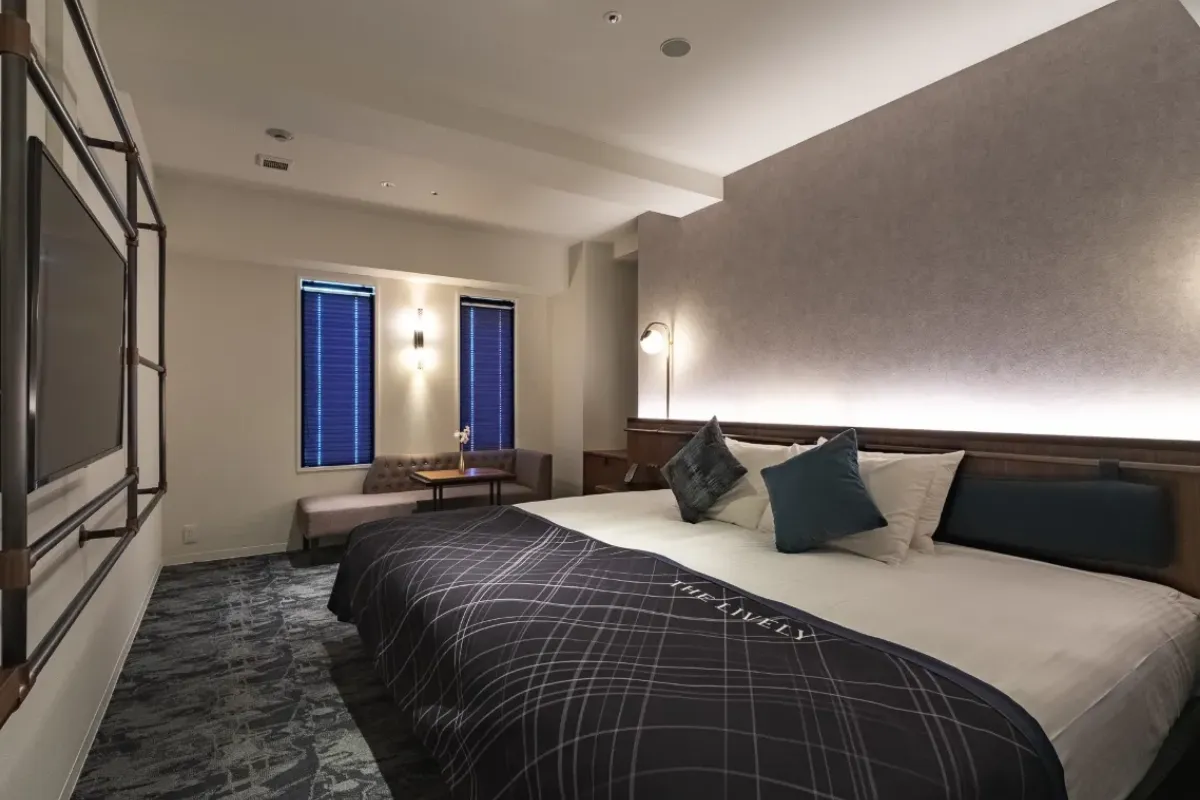 THE LIVELY OSAKA HONMACHI