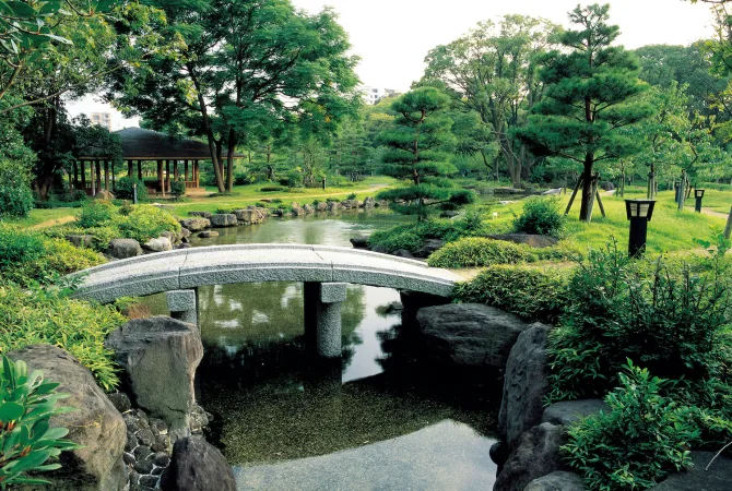 大阪城公園本丸日本庭園