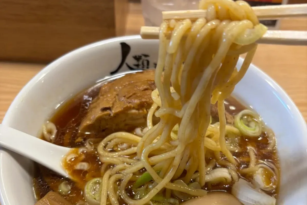 大阪拉麵推薦 20：人類みな麺類