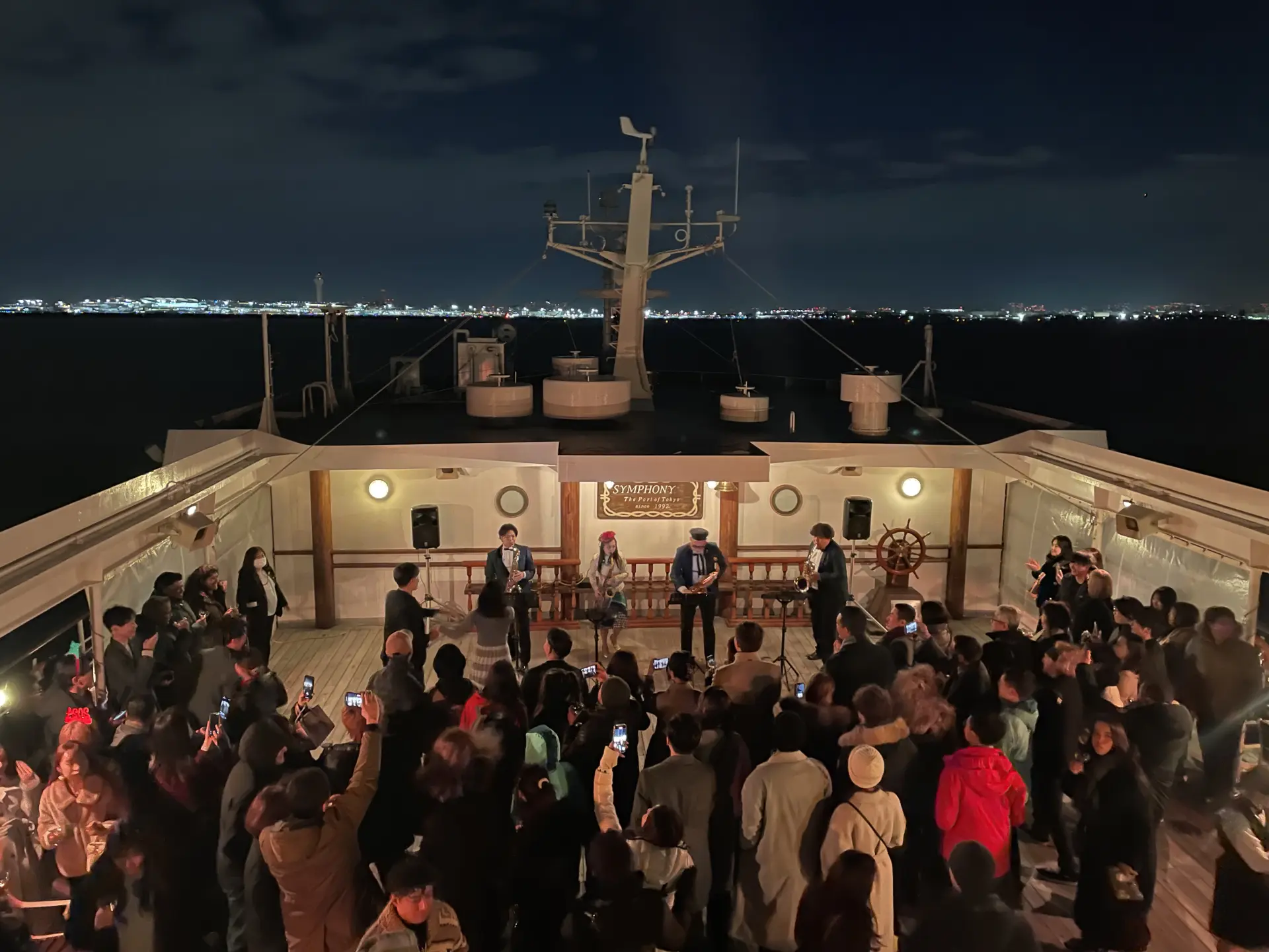 東京灣倒數遊船