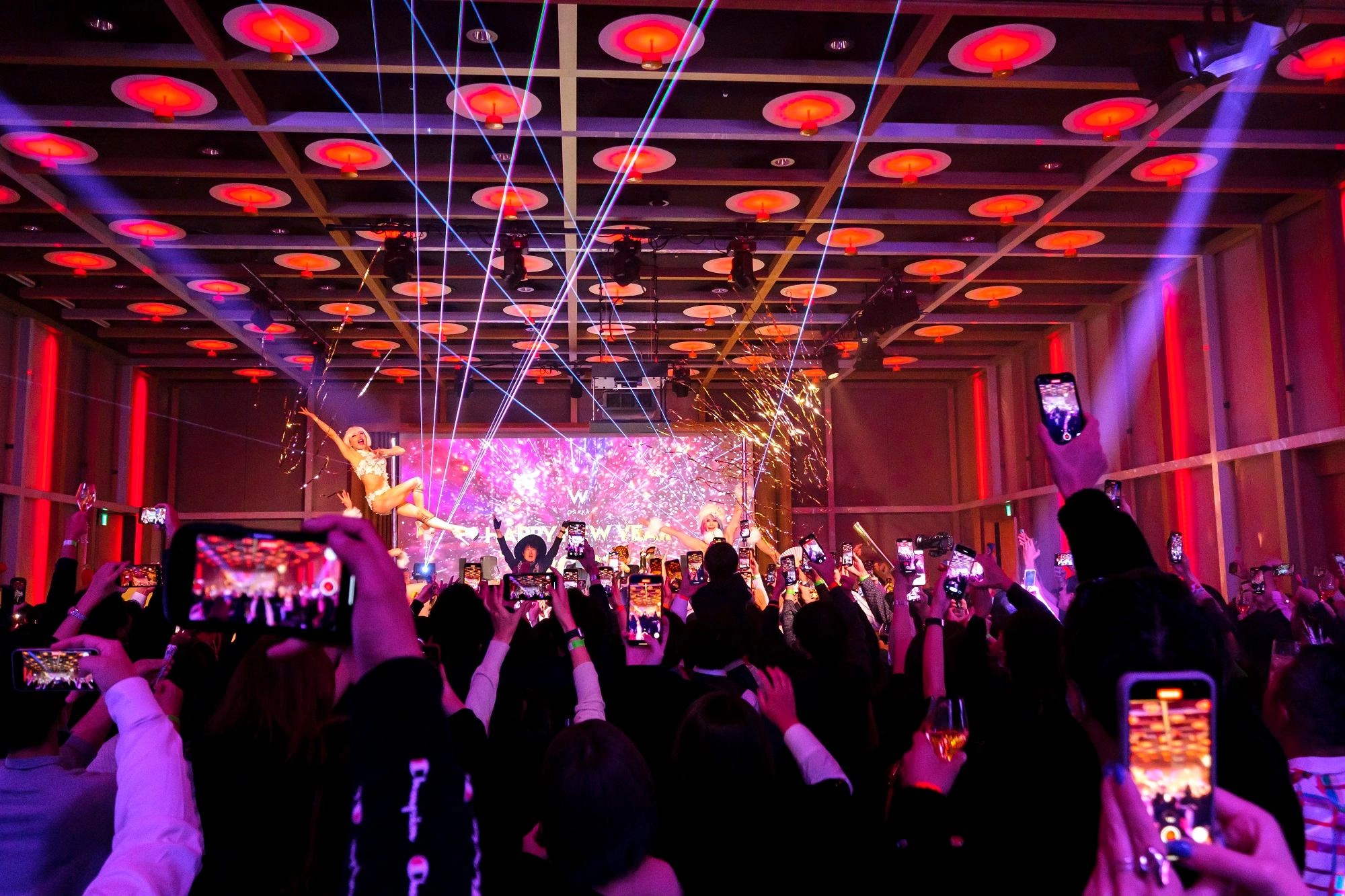 W Osaka《COUNTDOWN PARTY》