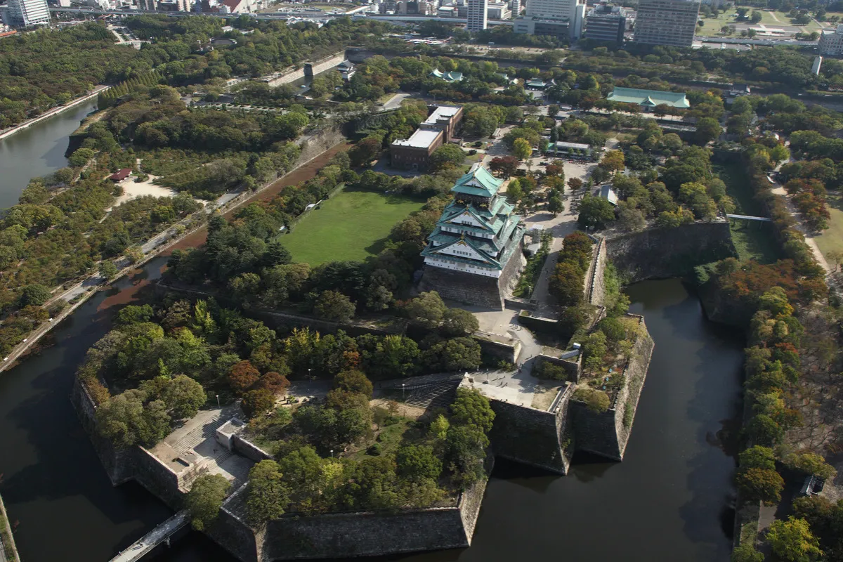 大阪賞楓景點:大阪城公園 & 天守閣