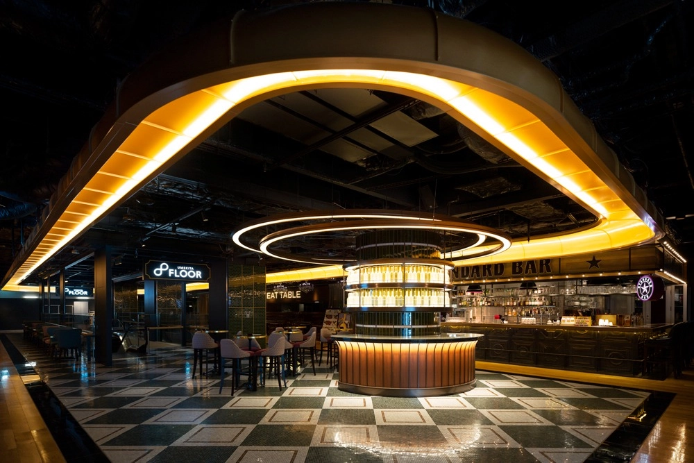 UMEKITA GRAND TABLES