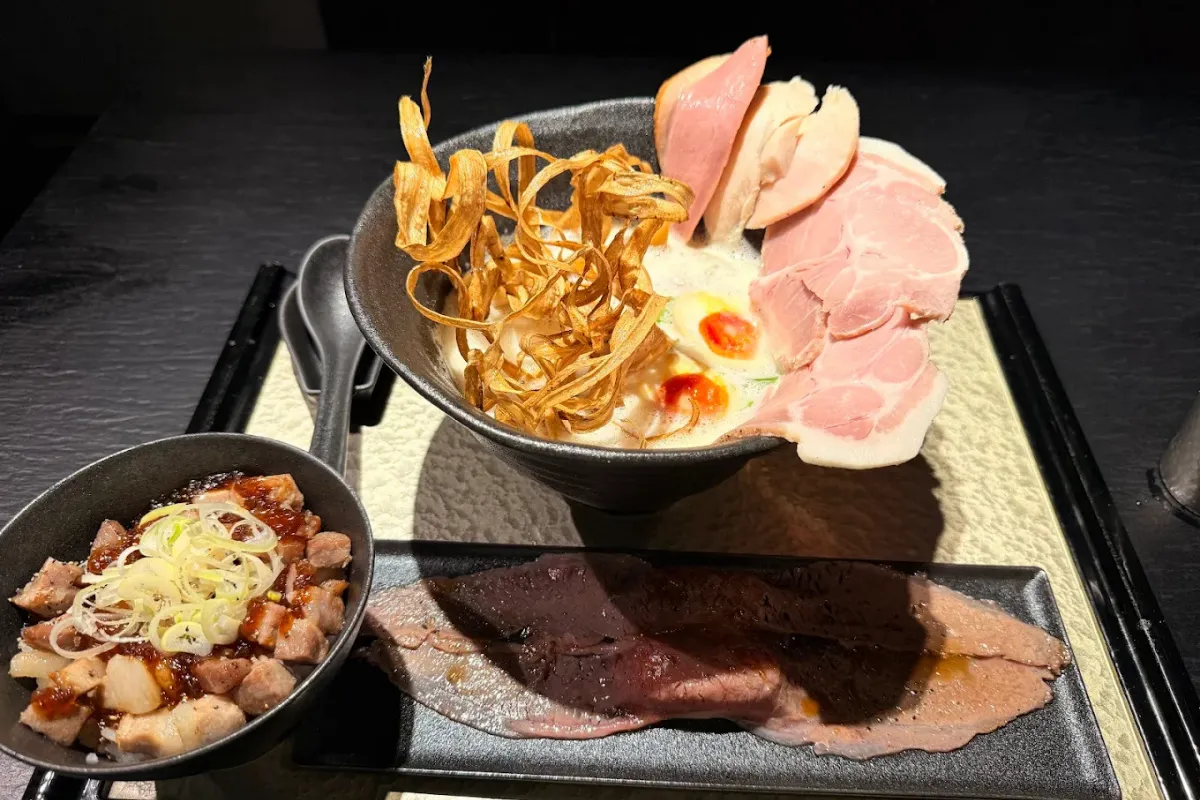 大阪拉麵推薦 3：雞Soba 座銀 南船場店