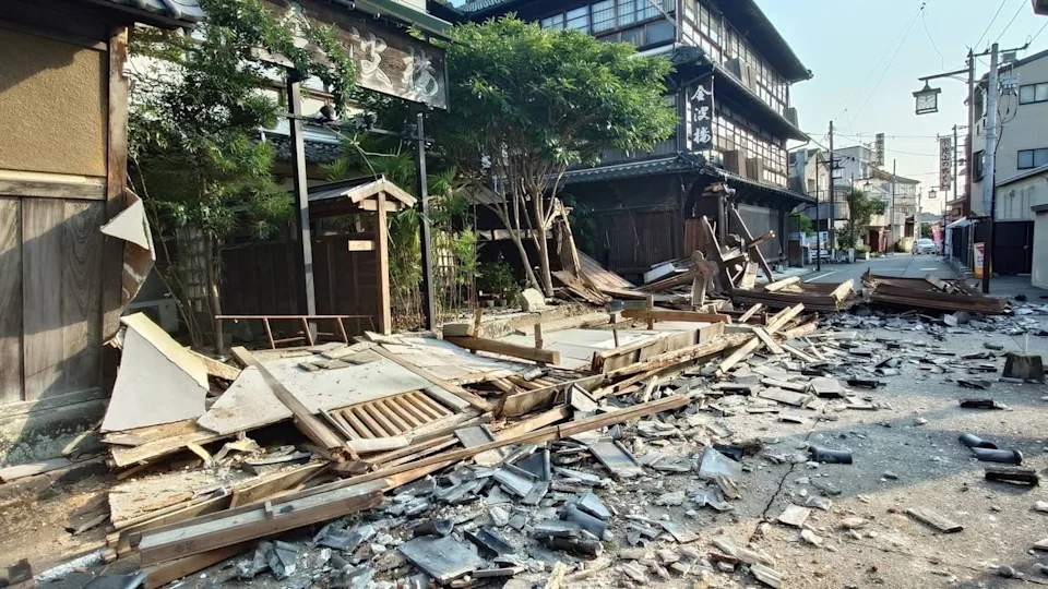 熊本部分老字號溫泉飯店倒塌