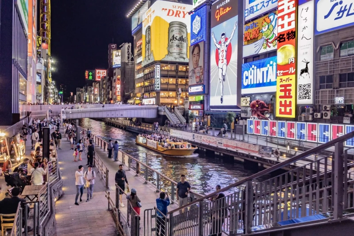 來大阪必逛道頓堀,美食、藥妝、伴手禮都可以在這裡買到!