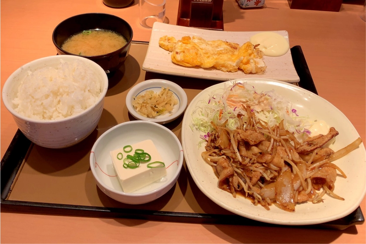 やよい軒 難波中二丁目店:早上就是想吃飯,這間最直接